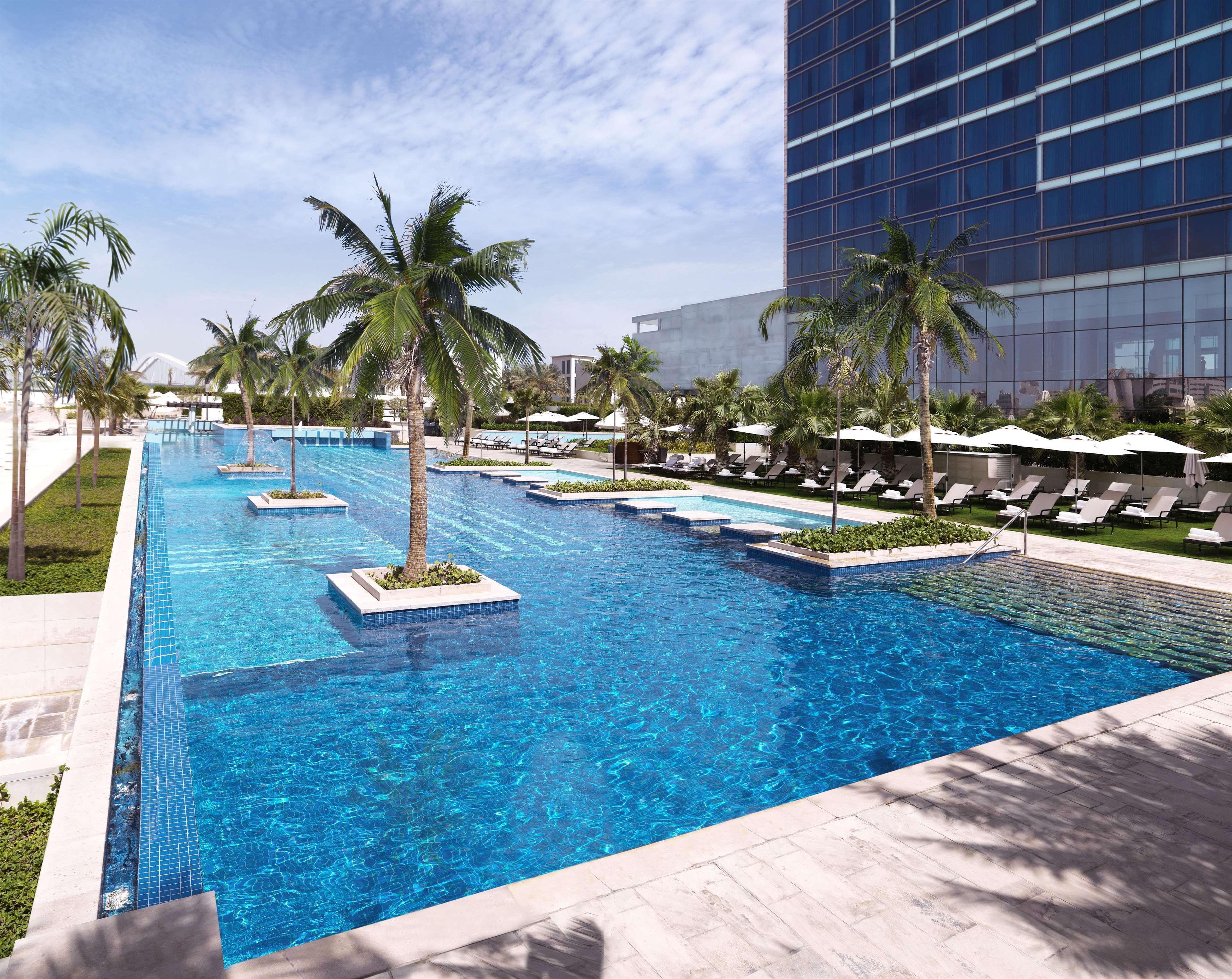 Fairmont Bab Al Bahr Hotel Abu Dhabi Exterior photo The swimming pool at the hotel