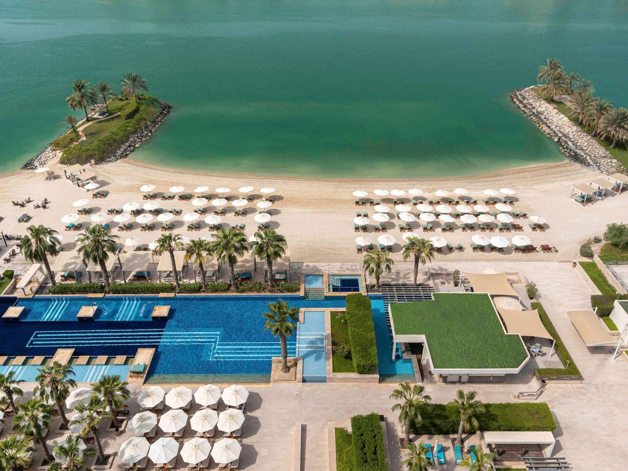 Fairmont Bab Al Bahr Hotel Abu Dhabi Exterior photo Aerial view of the beach at The Oberoi, Dubai