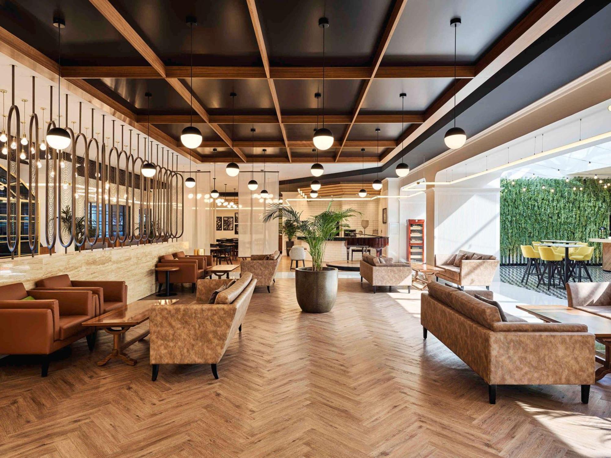 Fairmont Bab Al Bahr Hotel Abu Dhabi Exterior photo The lounge at the airport